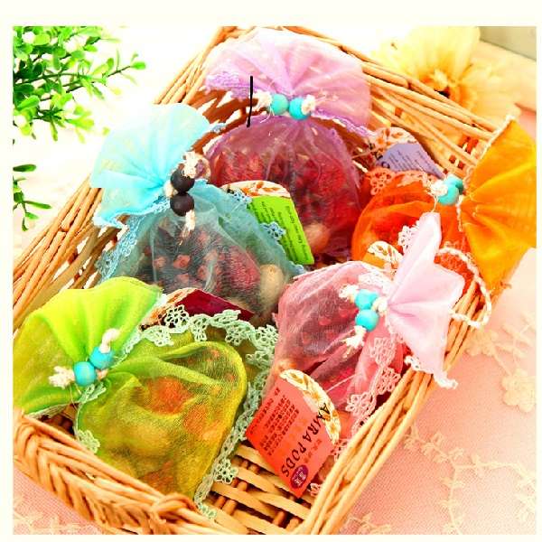 JG20375288 Fresh Smelling Scented Pine Cone Bag