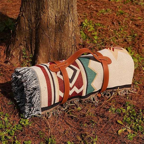 Jiageng JG20375285 Woven Picnic Mat With Strap Holder 90cm x 180cm