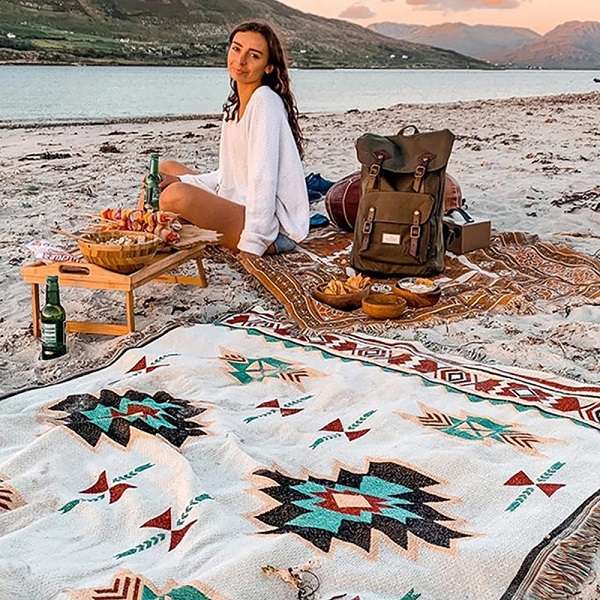 Jiageng JG20375285 Woven Picnic Mat With Strap Holder 90cm x 180cm