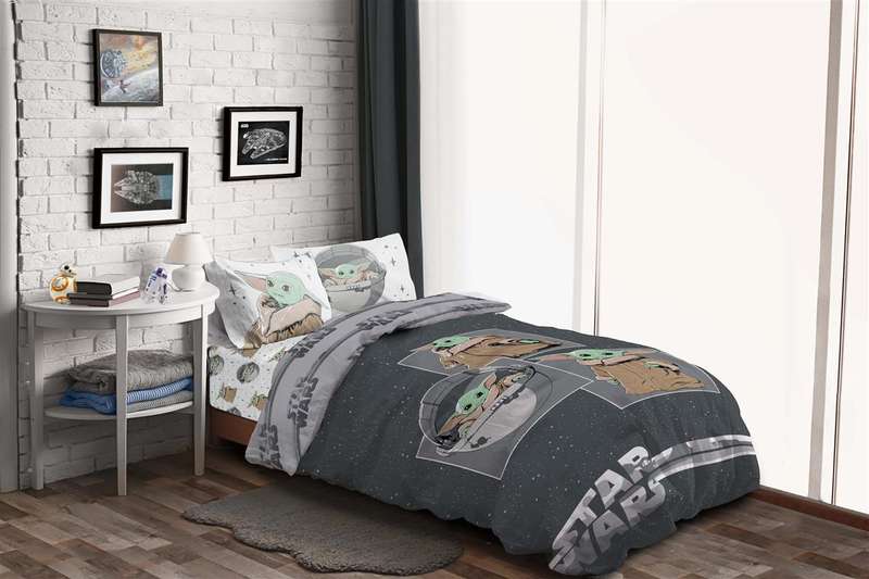 Mandalorian - The Curious Child 5 Piece Reversible Bed Set