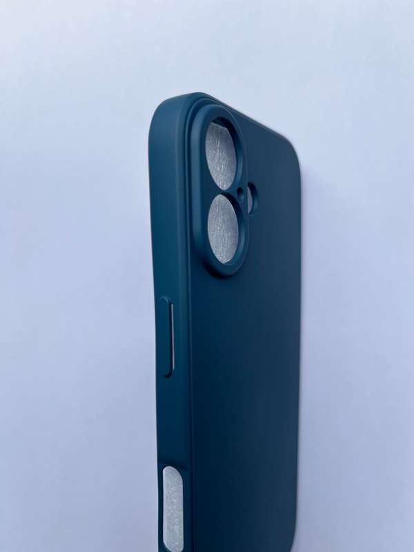 Slim Silicone Cover For iPhone 16 - Blue