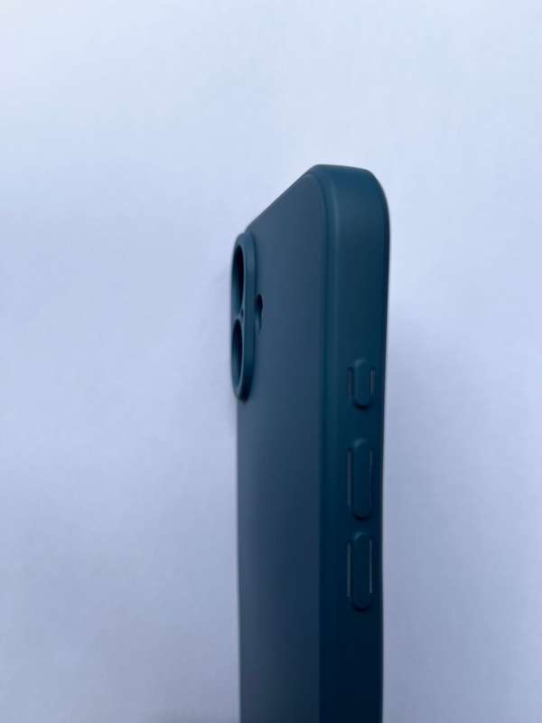 Slim Silicone Cover For iPhone 16 - Blue