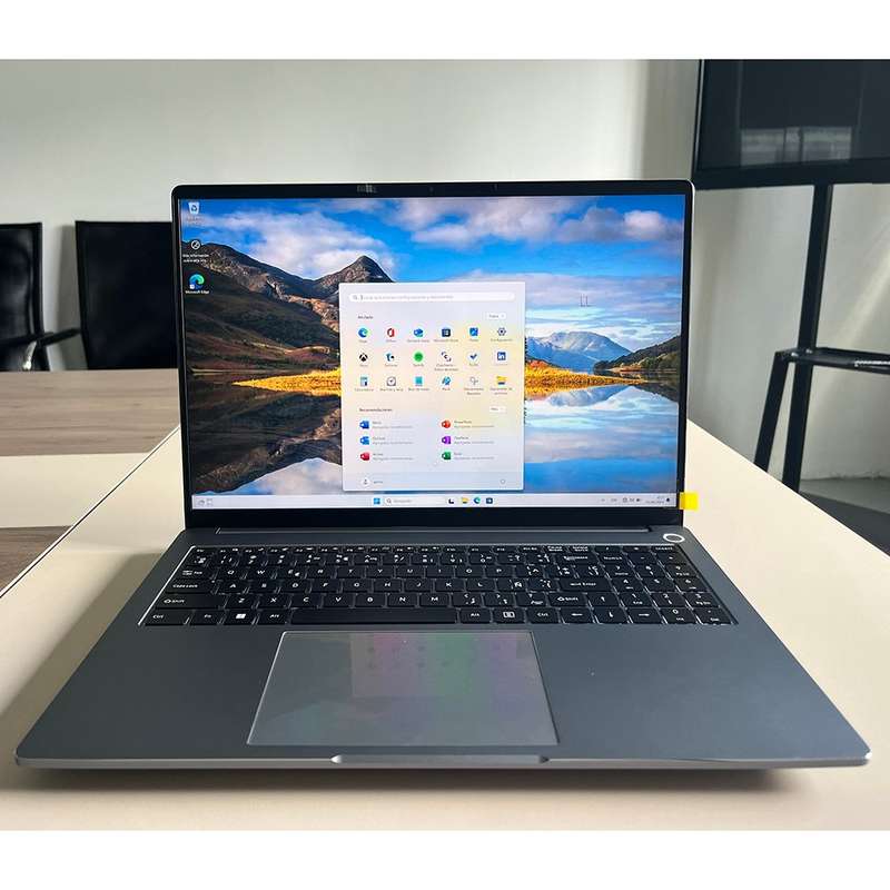 16" Gaming Laptop Ryzen 7 8845HS  16GB RAM & 512GB SSD