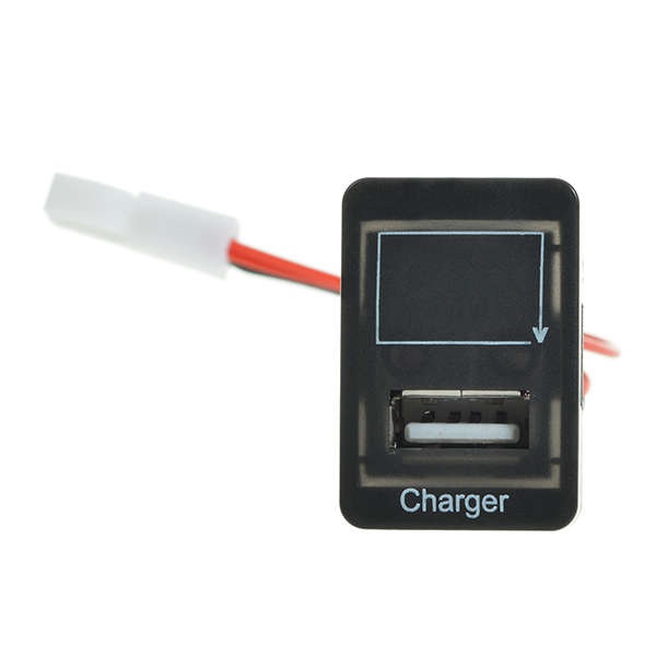 5V 2.1A Car USB Socket Charger Smartphone PDA + Voltmeter for Toyota