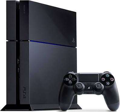 SONY PLAYSTATION 4 - 500GB + PES16 + 2 Controllers - USED IN EXCELLENT CONDITION
