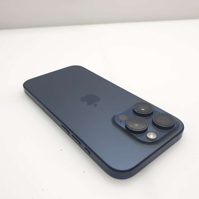 iPhone 15 Pro 256GB Blue Titanium (12 Month Warranty) + Cover Bundle Value: R200