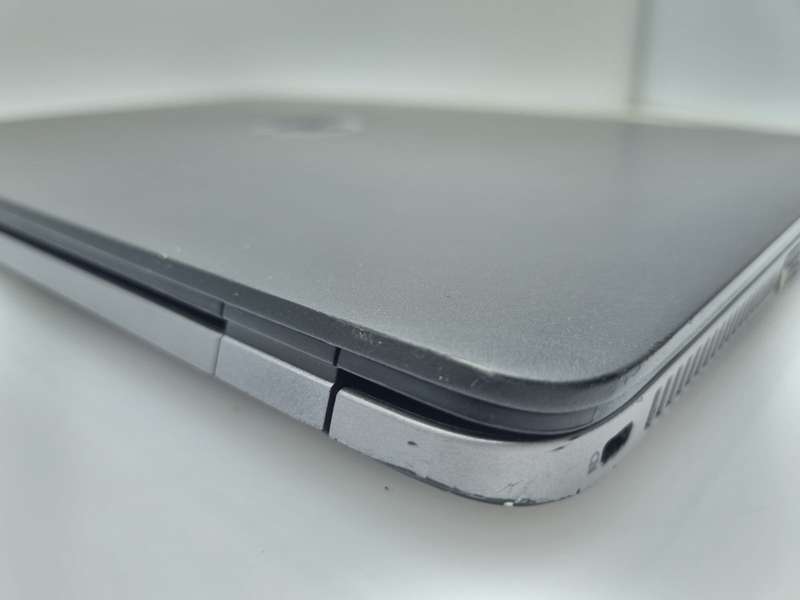 HP Elitebook 840 G2 "Core i5" 2.30GHz 8GB RAM 256GB SSD Cracked Screen Grey (3 Month Warranty)