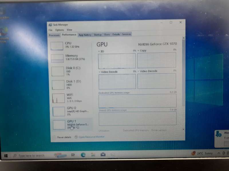 Dell AlienWare 15 R3 "Core i7" 2.8GHz 16GB RAM 1TB HDD And 128GB SSD Cracked Casing Black (12 Mon...