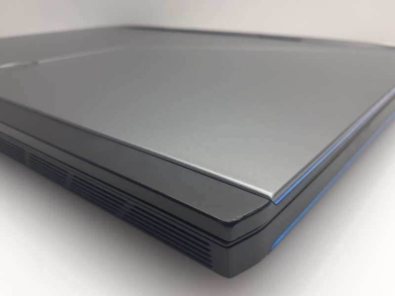 Dell AlienWare 15 R3 "Core i7" 2.8GHz 16GB RAM 1TB HDD And 128GB SSD Cracked Casing Black (12 Mon...