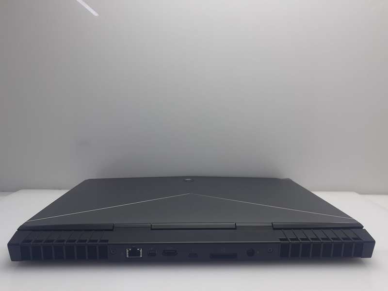 Dell AlienWare 15 R3 "Core i7" 2.8GHz 16GB RAM 1TB HDD And 128GB SSD Cracked Casing Black (12 Mon...