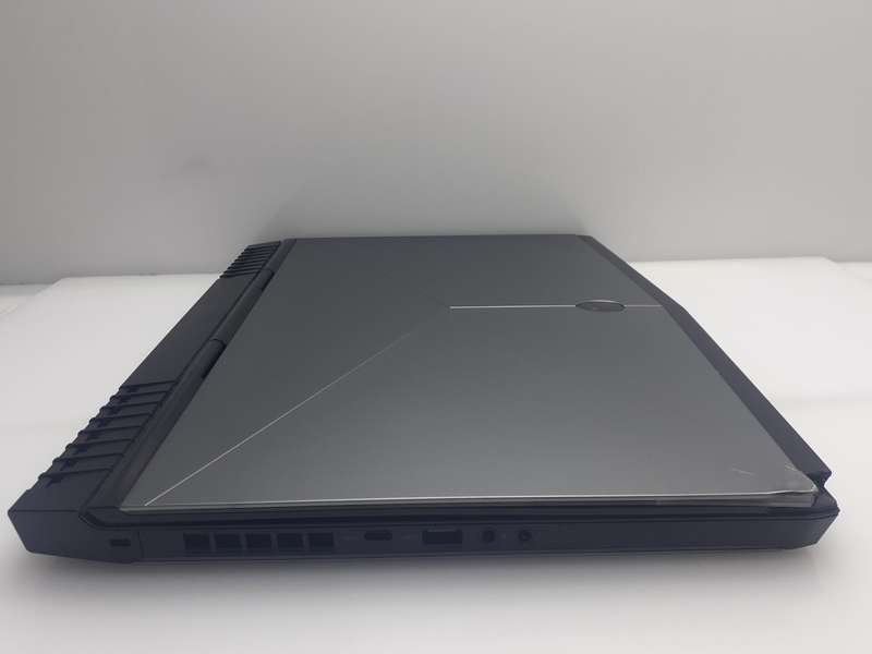 Dell AlienWare 15 R3 "Core i7" 2.8GHz 16GB RAM 1TB HDD And 128GB SSD Cracked Casing Black (12 Mon...