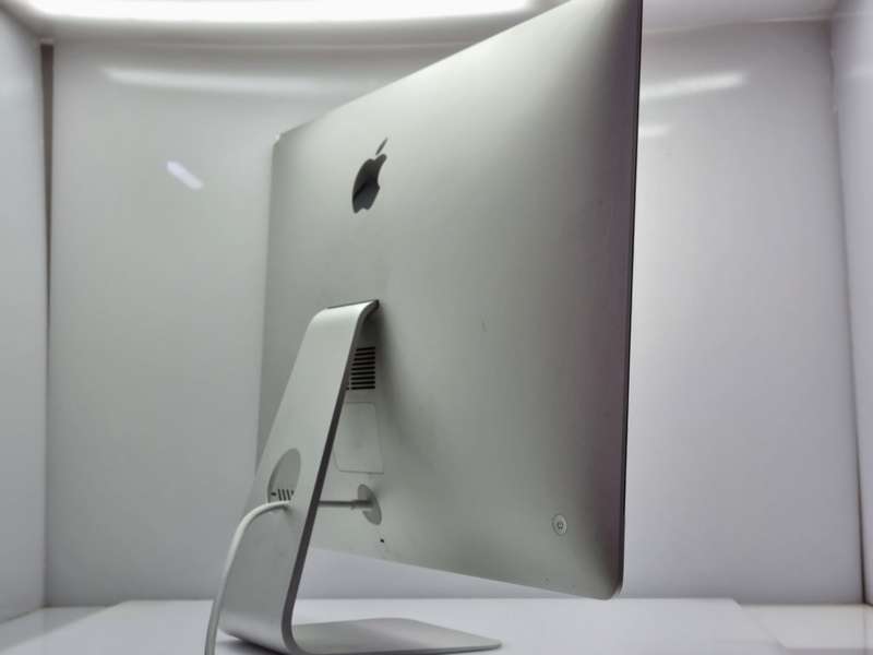 iMac 27-Inch "Core i5" 3.2 GHz (5K, Late 2015) 8GB RAM 1TB Fusion Drive Silver (12 Month Warranty)