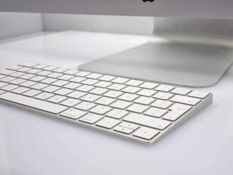 iMac 27-Inch "Core i5" 3.2 GHz (5K, Late 2015) 8GB RAM 1TB Fusion Drive Silver (12 Month Warranty)