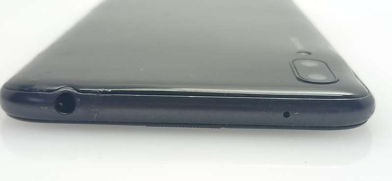 Huawei Y7 Pro (2019) 32GB Dual Sim Bright Spots And No Fingerprint ID Midnight Black
