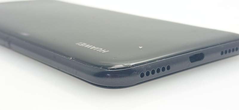 Huawei Y7 Pro (2019) 32GB Dual Sim Bright Spots And No Fingerprint ID Midnight Black