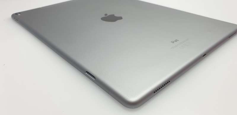 iPad Pro 12.9" 2nd Gen 256GB Wifi/Cellular Damaged Screen Silver