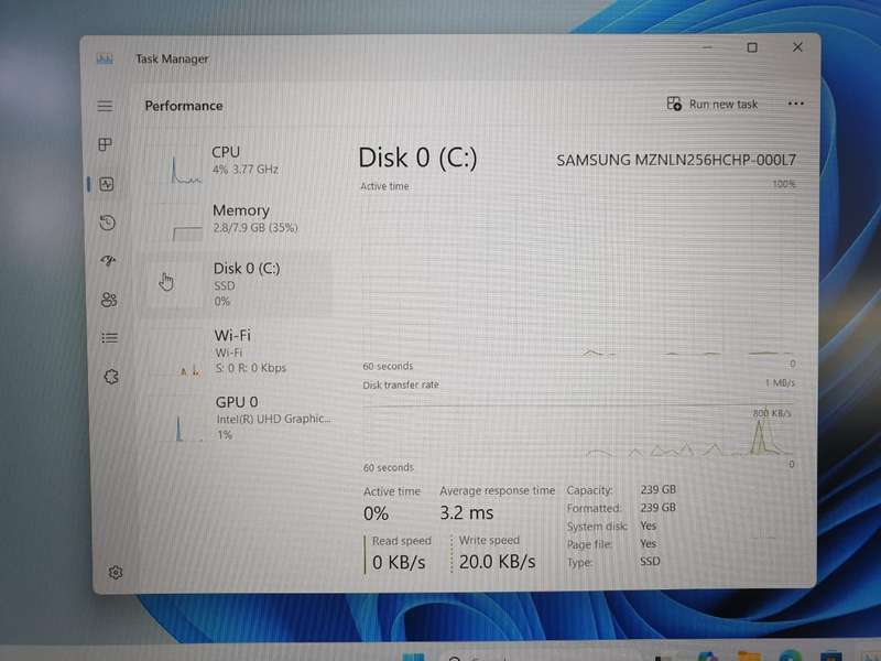 Lenovo IdeaPad S145-15IWL, 2.10GHz, "Core i3-8145U", 8GB RAM, 256GB SSD, Broken Casing, Black