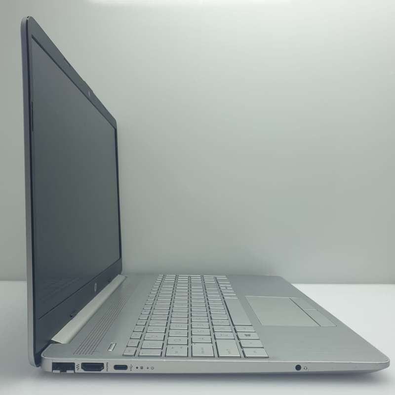 HP 15-dw3028ni "Core i3" 2.00GHz 8GB RAM 256GB SSD Damaged Casing Silver