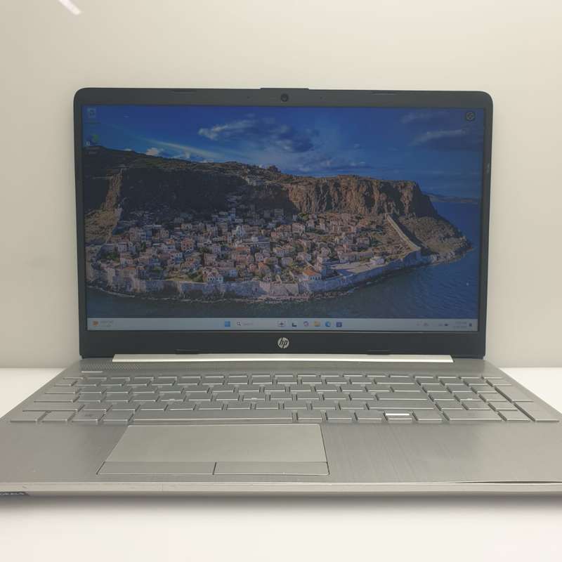HP 15-dw3028ni "Core i3" 2.00GHz 8GB RAM 256GB SSD Damaged Casing Silver