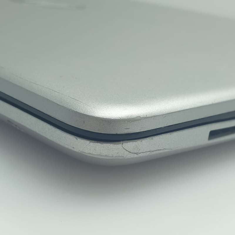 HP 15-dw3028ni "Core i3" 2.00GHz 8GB RAM 256GB SSD Damaged Casing Silver