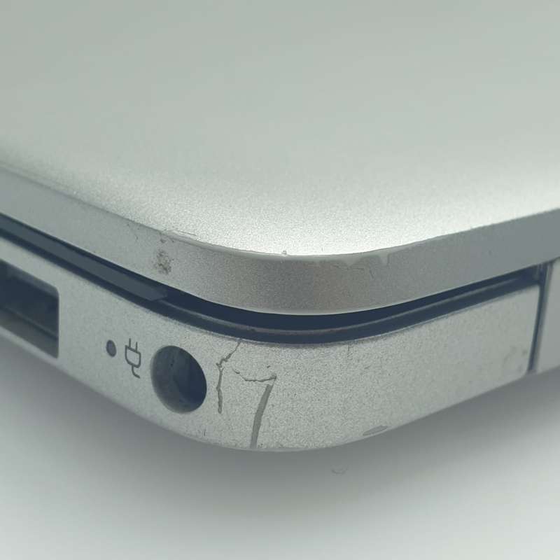 HP 15-dw3028ni "Core i3" 2.00GHz 8GB RAM 256GB SSD Damaged Casing Silver