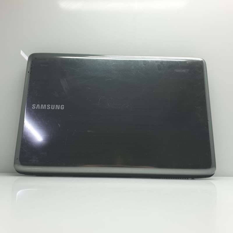 Samsung R540 "Core i3" 2.53GHz 3GB RAM 516GB HDD Gray