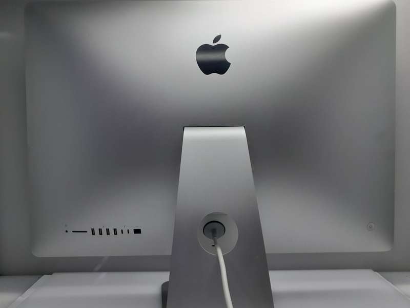 iMac 27-Inch "Core i5" 3.8GHz (5K, Mid-2017) 8GB RAM 128GB SSD | Cracked Screen | Silver (6 Month...