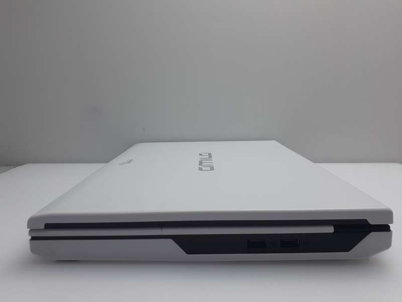 Fujitsu Amilo Pi 3525 2.0GHz 3GB RAM 160GB HDD Faulty Battery White