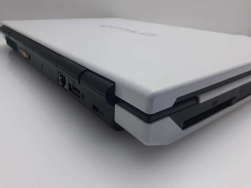 Fujitsu Amilo Pi 3525 2.0GHz 3GB RAM 160GB HDD Faulty Battery White