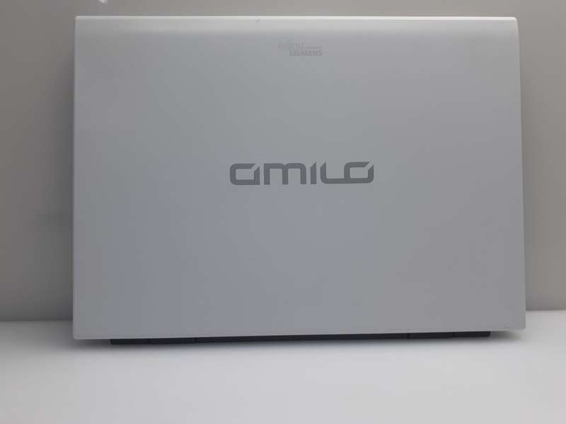 Fujitsu Amilo Pi 3525 2.0GHz 3GB RAM 160GB HDD Faulty Battery White