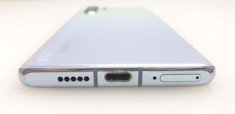 Huawei P30 Pro 256GB Minor LCD Burn Breathing Crystal (3 Month Warranty)