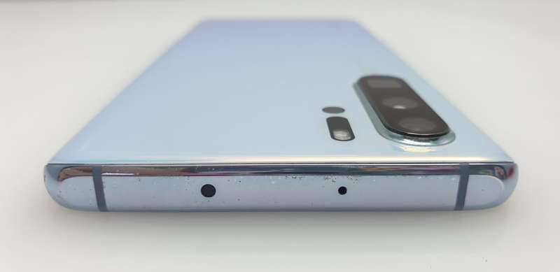 Huawei P30 Pro 256GB Minor LCD Burn Breathing Crystal (3 Month Warranty)