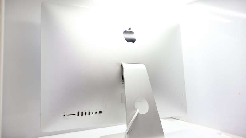 iMac 27-Inch "Core i5" 3.4GHz (2013) 8GB RAM 1TB HDD Silver + Magic Mouse Bundle Value: R1000