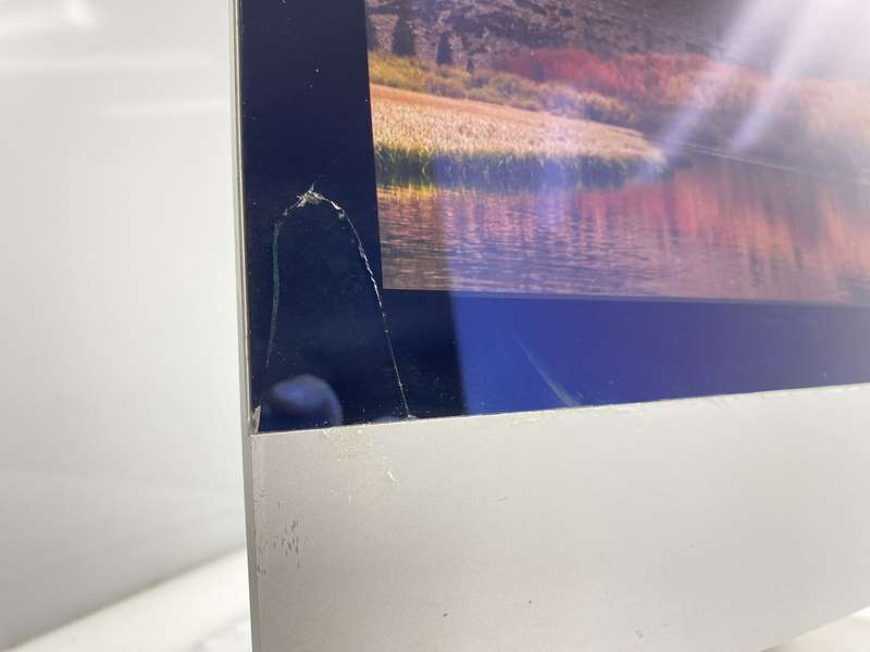 iMac 21.5-inch Core i5 2.7GHz (Late 2013) 8GB RAM 512GB HDD Cracked LCD Silver (3 Month War...
