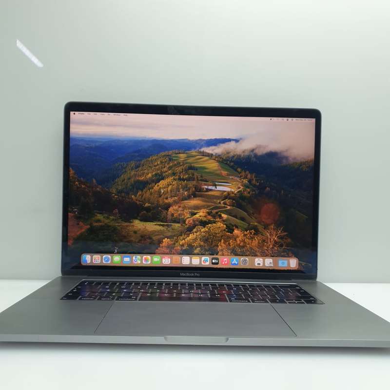 MacBook Pro 15-Inch "Core i9" 2.9 GHz (TouchBar, 2018) 16GB RAM 512GB SSD Space Grey (12 Month Wa...