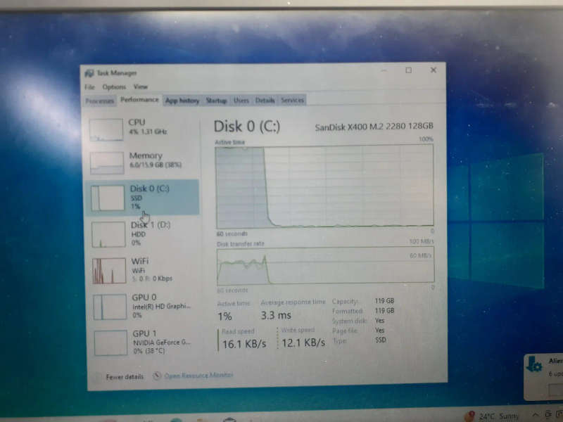 Dell AlienWare 15 R3 "Core i7" 2.8GHz 16GB RAM 1TB HDD And 128GB SSD Cracked Casing Black