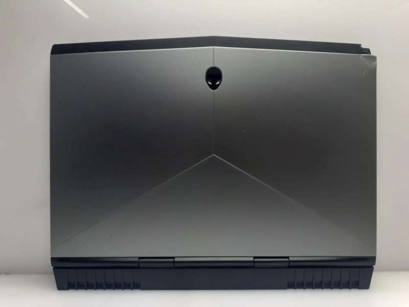 Dell AlienWare 15 R3 "Core i7" 2.8GHz 16GB RAM 1TB HDD And 128GB SSD Cracked Casing Black