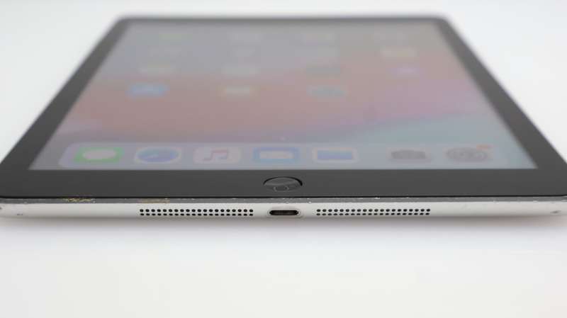 iPad Air 32GB (Wi-Fi/ Cellular) Front Camera And Home Button Issue Silver