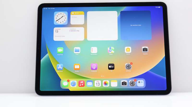 iPad Pro 11" 2nd Gen 128GB (Wi-Fi Only) Cracked Screen Space Grey
