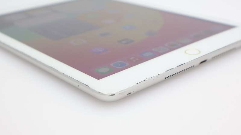 iPad 9.7" 6th Gen 128GB (Wi-Fi/ Cellular) Touch ID Not Working Silver