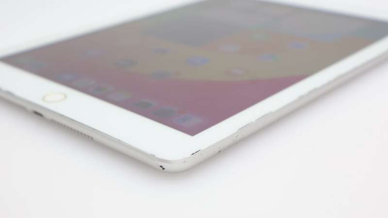 iPad 9.7" 6th Gen 128GB (Wi-Fi/ Cellular) Touch ID Not Working Silver