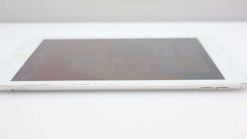 iPad 9.7" 6th Gen 128GB (Wi-Fi/ Cellular) Touch ID Not Working Silver