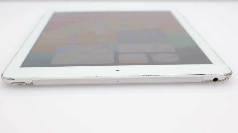 iPad 9.7" 6th Gen 128GB (Wi-Fi/ Cellular) Touch ID Not Working Silver