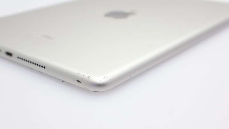 iPad 9.7" 6th Gen 128GB (Wi-Fi/ Cellular) Touch ID Not Working Silver