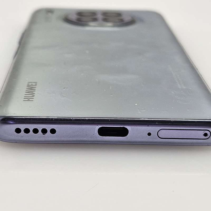 Huawei Nova 8i 128GB Dual Sim Cracked Screen And Bright Spots Moonlight Silver
