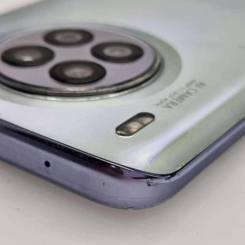 Huawei Nova 8i 128GB Dual Sim Cracked Screen And Bright Spots Moonlight Silver