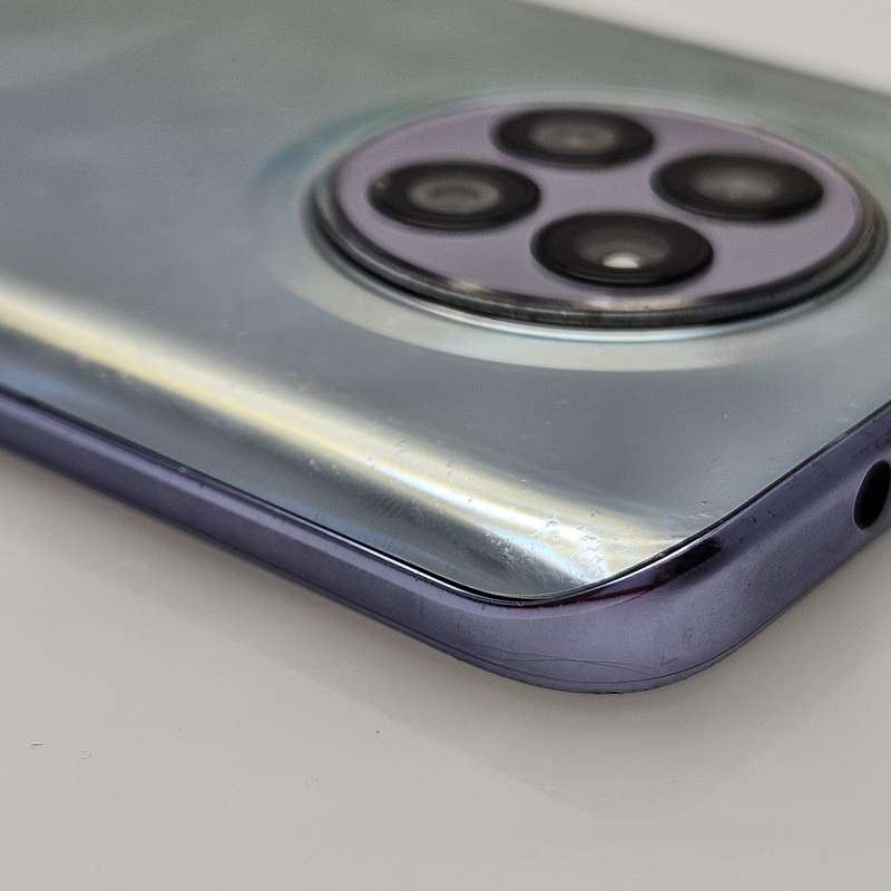 Huawei Nova 8i 128GB Dual Sim Cracked Screen And Bright Spots Moonlight Silver