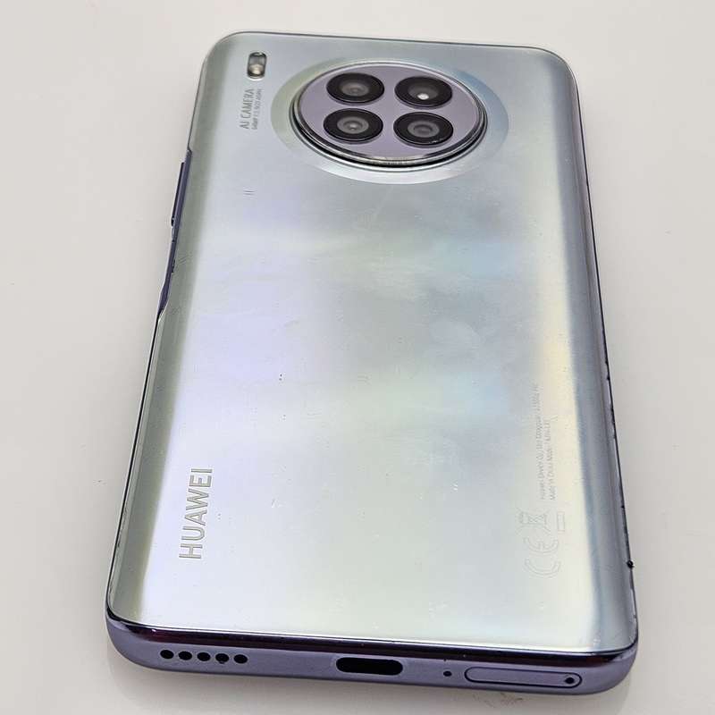 Huawei Nova 8i 128GB Dual Sim Cracked Screen And Bright Spots Moonlight Silver
