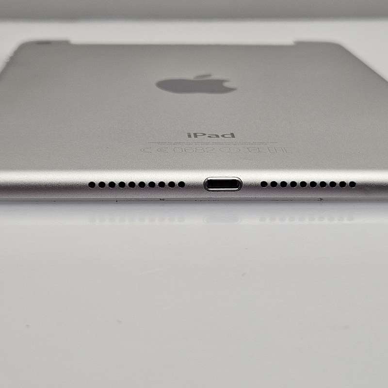 iPad Mini 4th Gen 16GB (Wifi Only) No Touch ID Silver