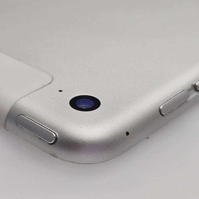 iPad Mini 4th Gen 16GB (Wifi Only) No Touch ID Silver